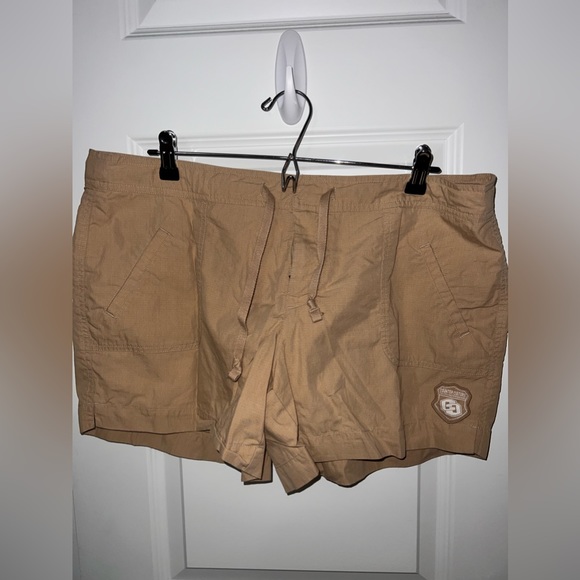 Brown khaki shorts - Picture 1 of 2